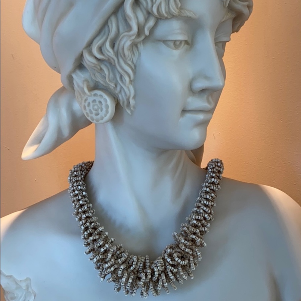 Beaded necklace